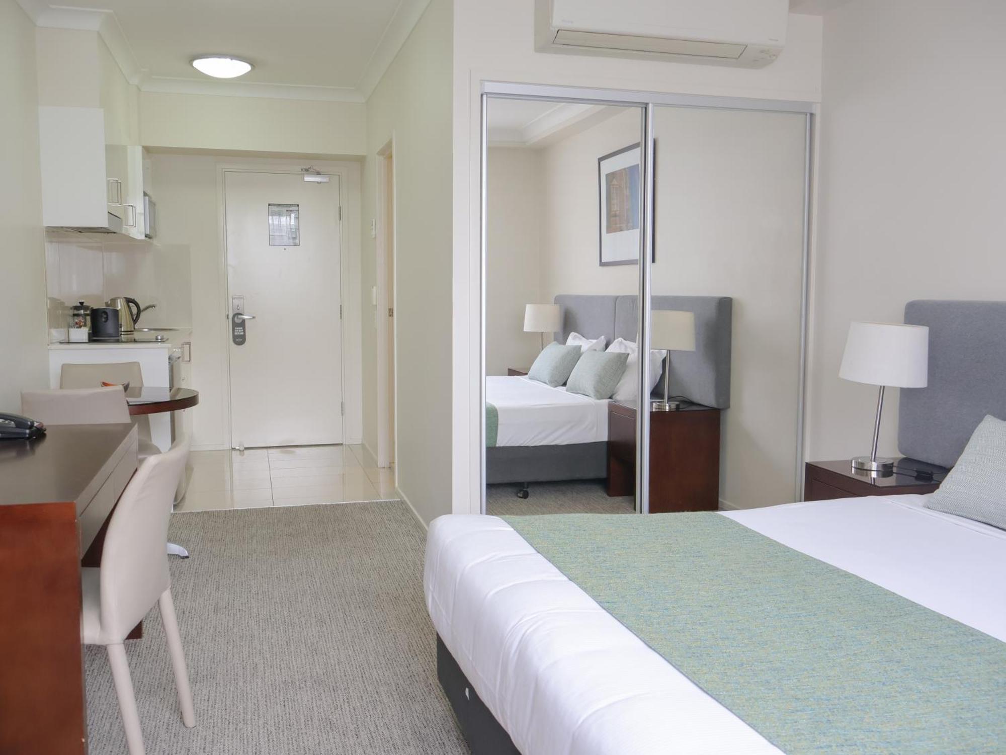 Quest Breakfast Creek Aparthotel Brisbane Exterior photo